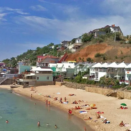 Holiday home совиньон. коттедж. первая линия.