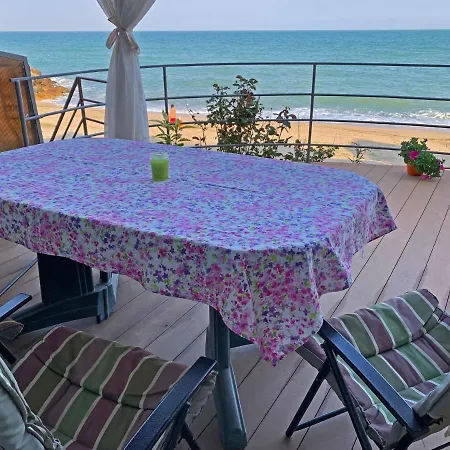 совиньон. коттедж. первая линия. Holiday home