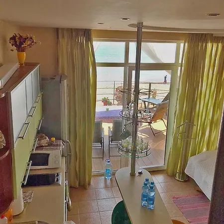 совиньон. коттедж. первая линия. Tatil Evi *