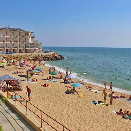 совиньон. коттедж. первая линия. Tatil Evi