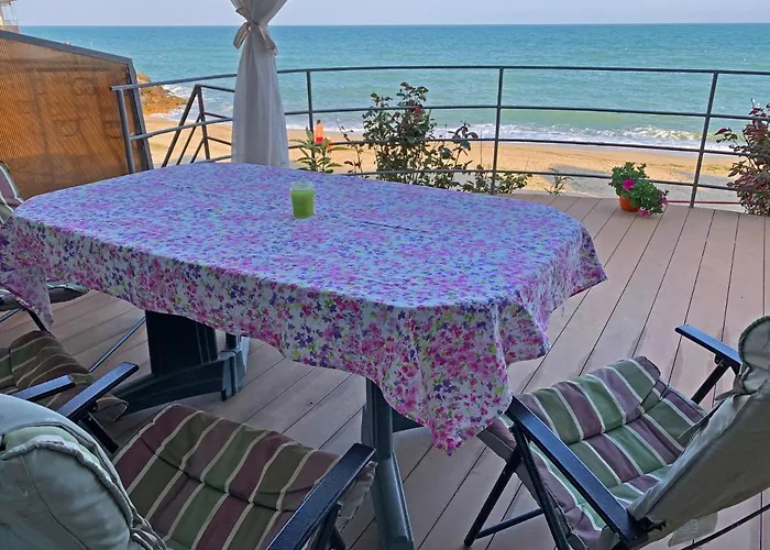 совиньон. коттедж. первая линия. Vakantiehuis